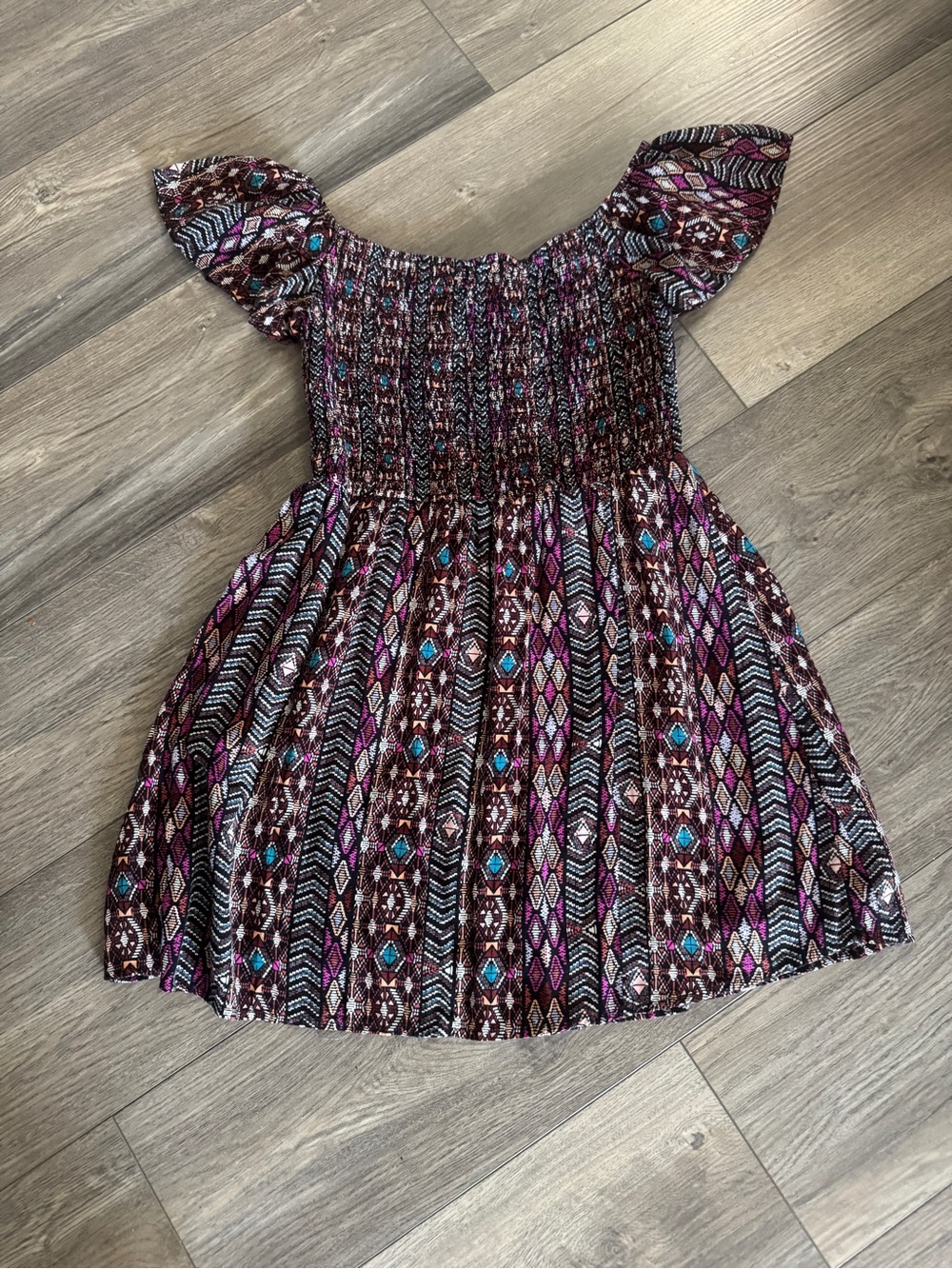 Love fire Geometric Smocked Off-the-Shoulder Mini Dress Size Small Petite